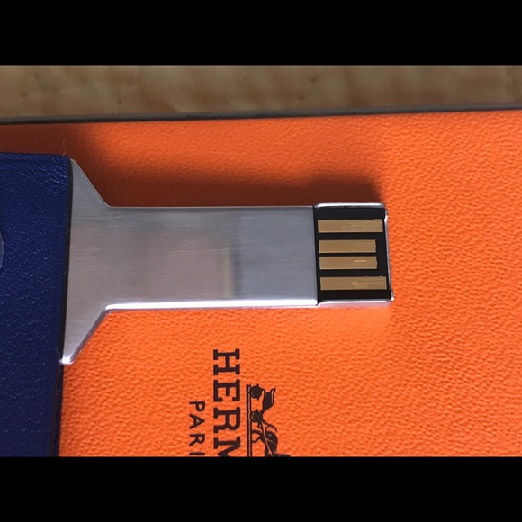 🎄🎄Authentic Hermès LaCie 16GB USB - Picture 6 of 6